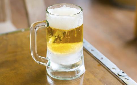 嗜酒人群更容易患上失眠症? 嗜酒人群更容易患上失眠症?